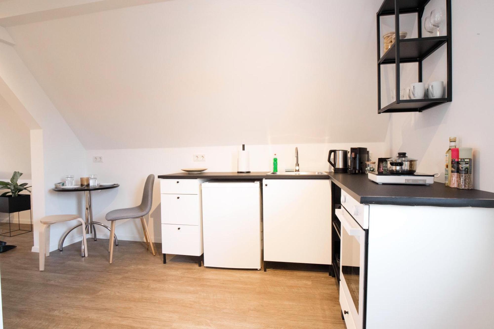Moderne Wohnung - Naehe Messe / Flughafen โลห์มาร์ ภายนอก รูปภาพ