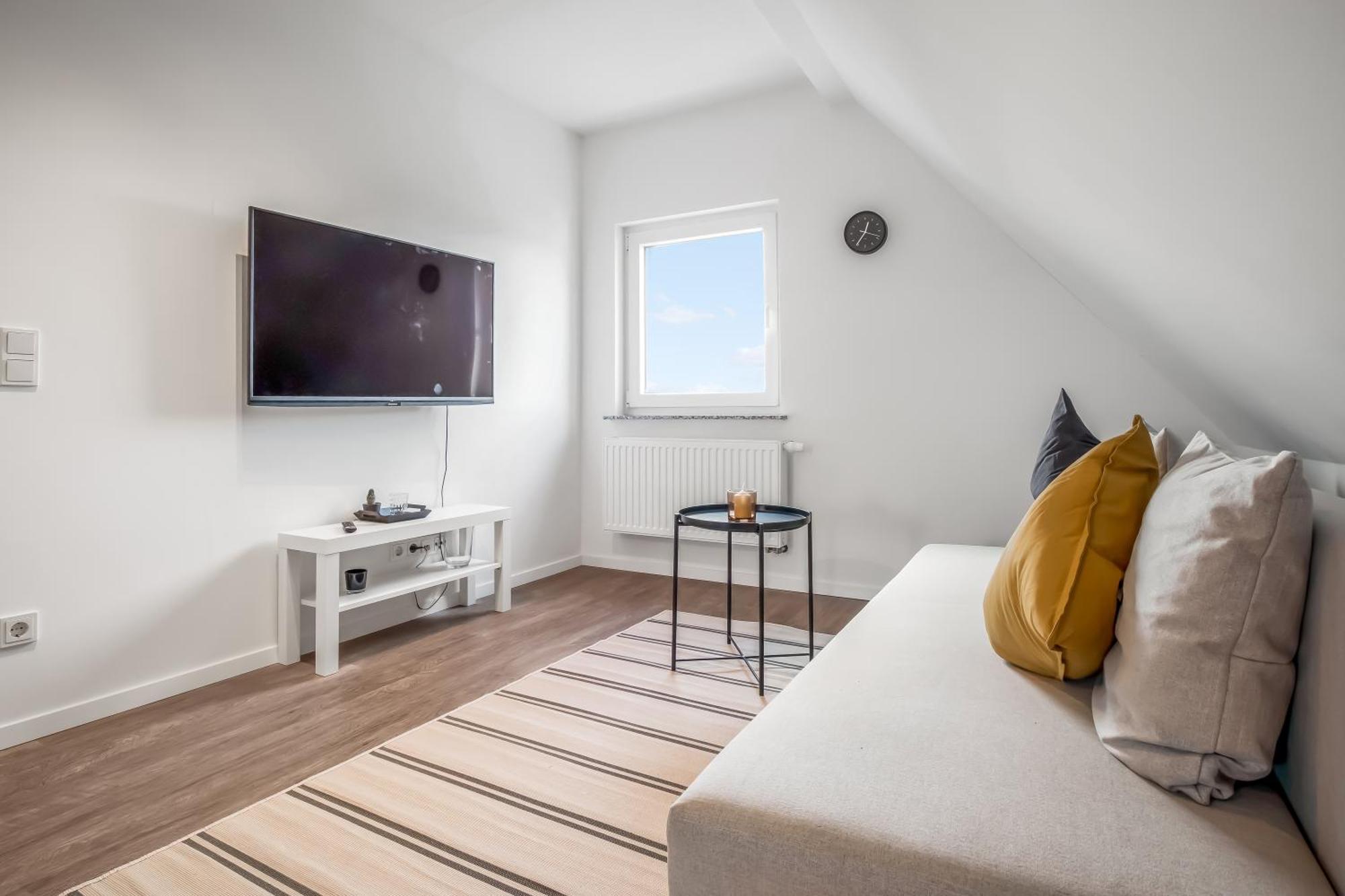 Moderne Wohnung - Naehe Messe / Flughafen โลห์มาร์ ภายนอก รูปภาพ