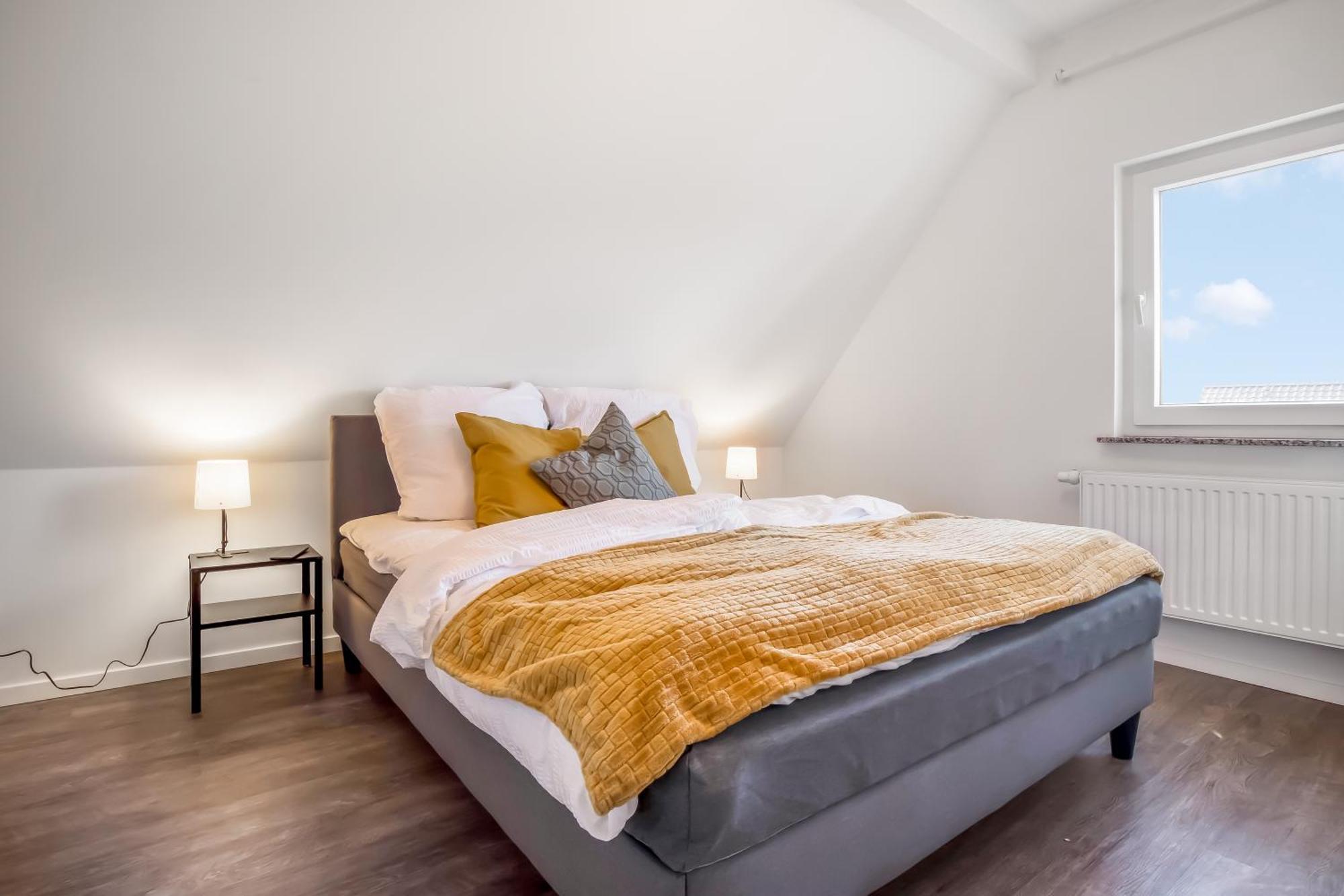 Moderne Wohnung - Naehe Messe / Flughafen โลห์มาร์ ภายนอก รูปภาพ